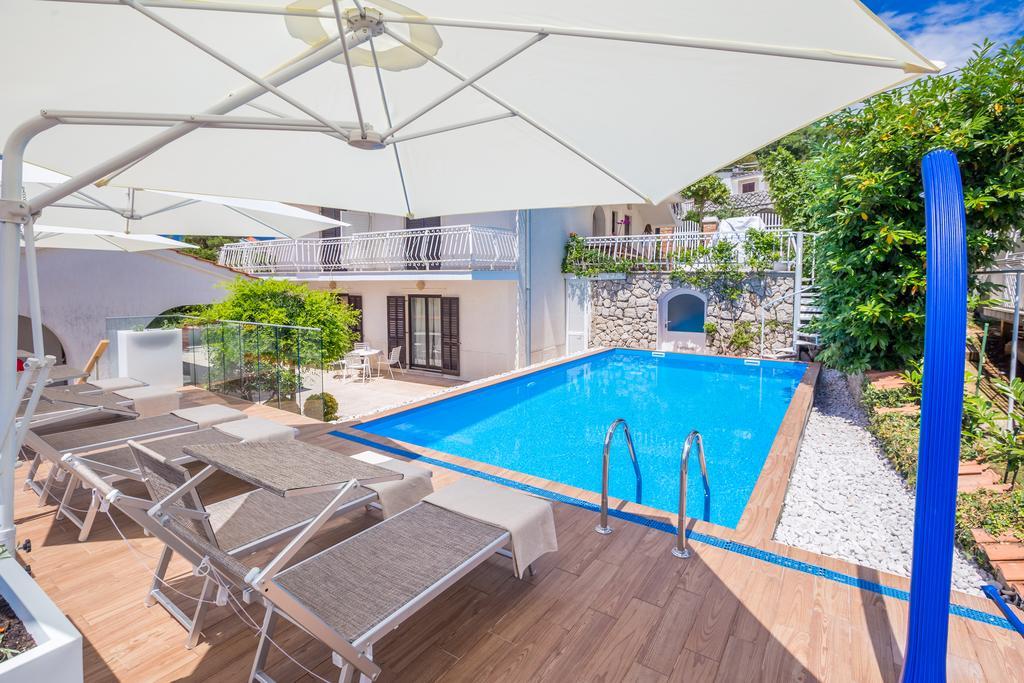 Ava Apartments Omišalj Exteriör bild