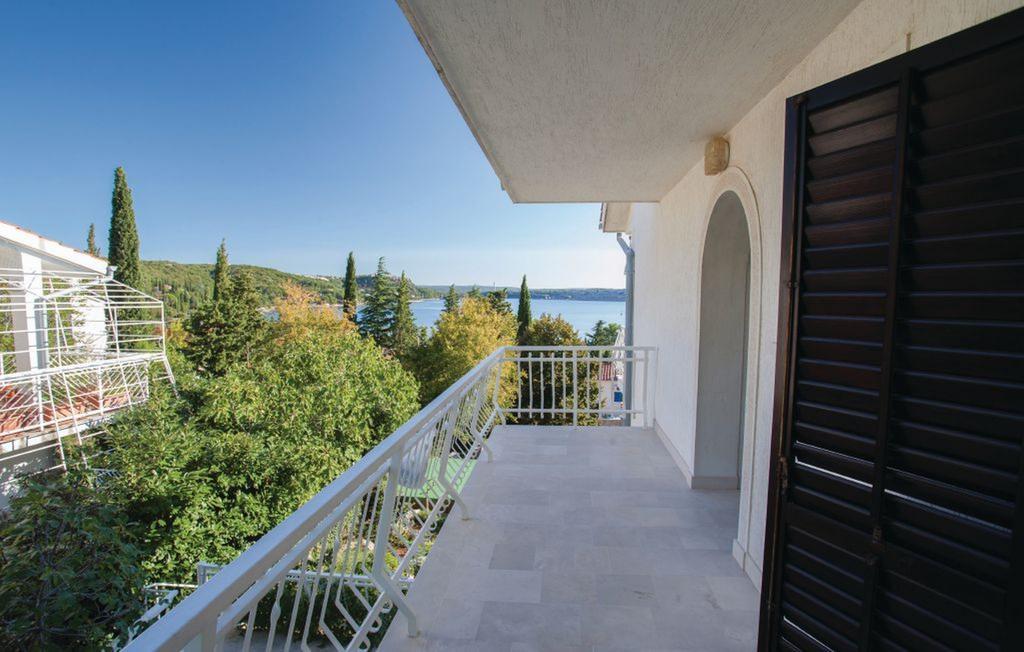 Ava Apartments Omišalj Exteriör bild